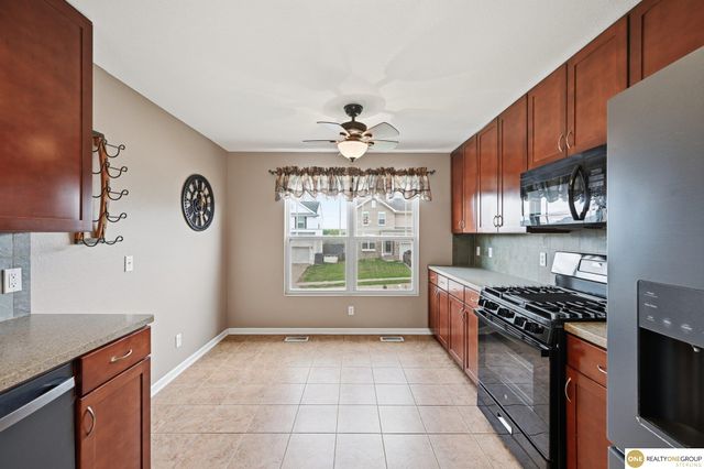 7026 N 88th Avenue, Omaha, NE 68122