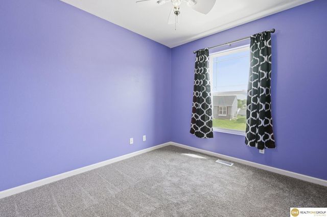 7026 N 88th Avenue, Omaha, NE 68122