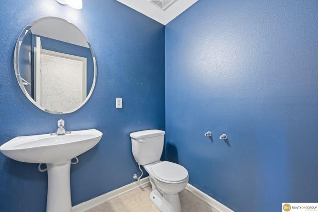 7026 N 88th Avenue, Omaha, NE 68122
