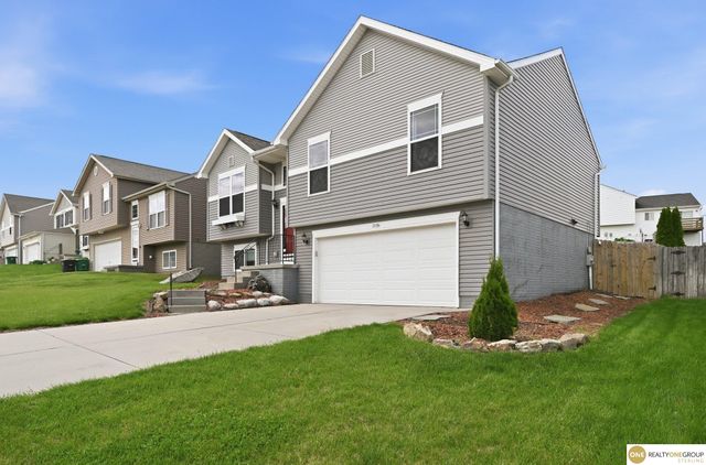 7026 N 88th Avenue, Omaha, NE 68122