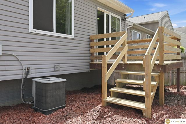 7026 N 88th Avenue, Omaha, NE 68122