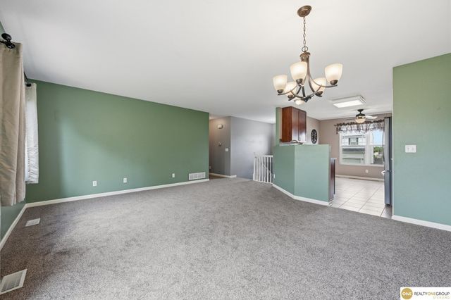 7026 N 88th Avenue, Omaha, NE 68122