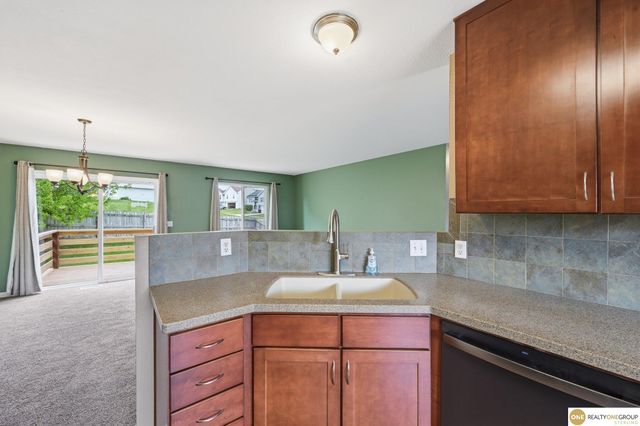 7026 N 88th Avenue, Omaha, NE 68122