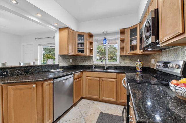 400 E Conference Drive, Boca Raton, FL 33486