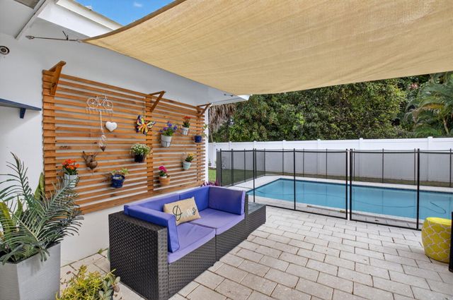 400 E Conference Drive, Boca Raton, FL 33486