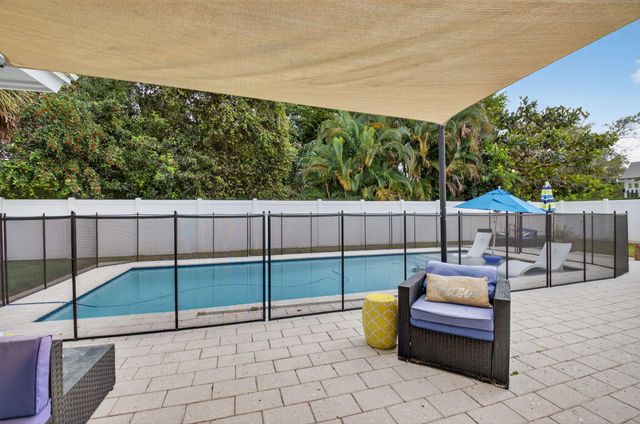 400 E Conference Drive, Boca Raton, FL 33486