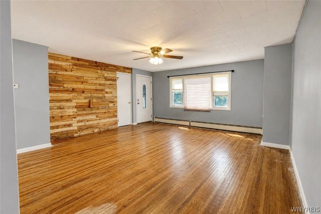 6727 Hillcroft Drive, Boston, NY 14025