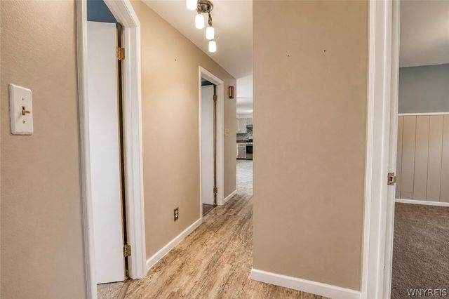 6727 Hillcroft Drive, Boston, NY 14025
