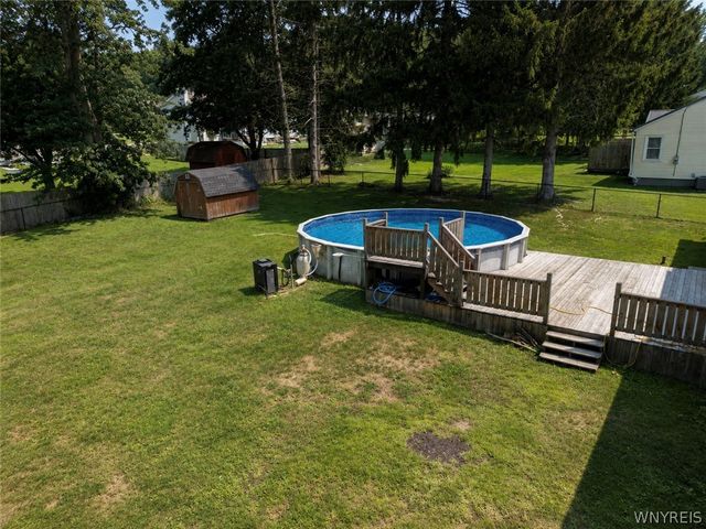 6727 Hillcroft Drive, Boston, NY 14025