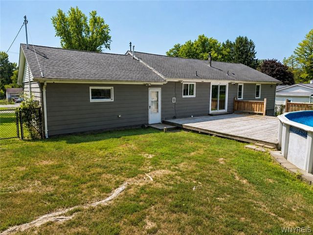 6727 Hillcroft Drive, Boston, NY 14025
