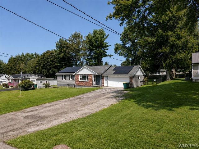 6727 Hillcroft Drive, Boston, NY 14025