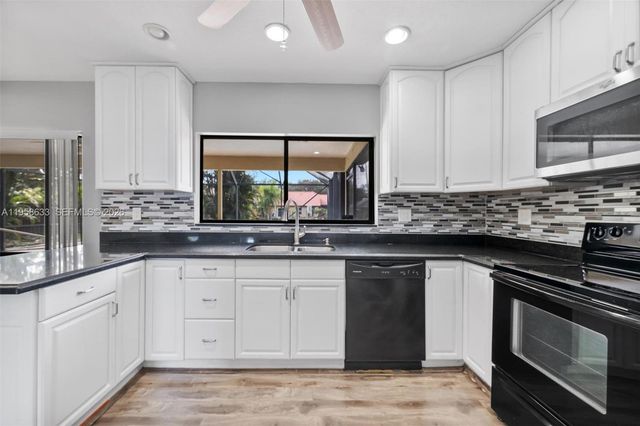 10640 NW 20th Ct, Sunrise, FL 33322