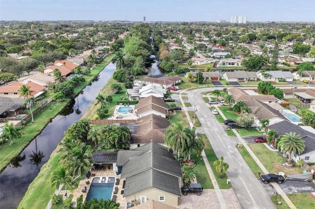 10640 NW 20th Ct, Sunrise, FL 33322