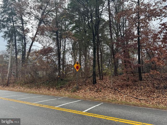 7616 W B & A RD, Severn, MD 21144