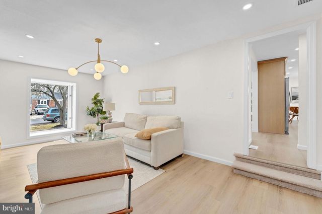 602 LINDA AVE, Blackwood, NJ 08012