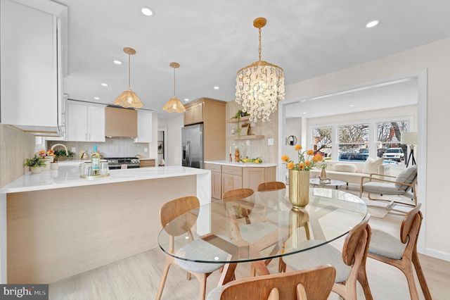 602 LINDA AVE, Blackwood, NJ 08012