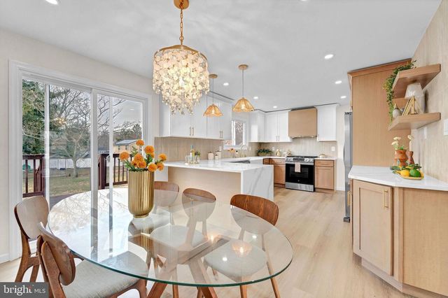 602 LINDA AVE, Blackwood, NJ 08012