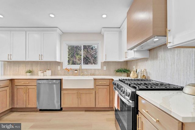 602 LINDA AVE, Blackwood, NJ 08012