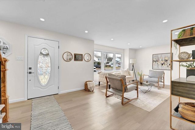 602 LINDA AVE, Blackwood, NJ 08012