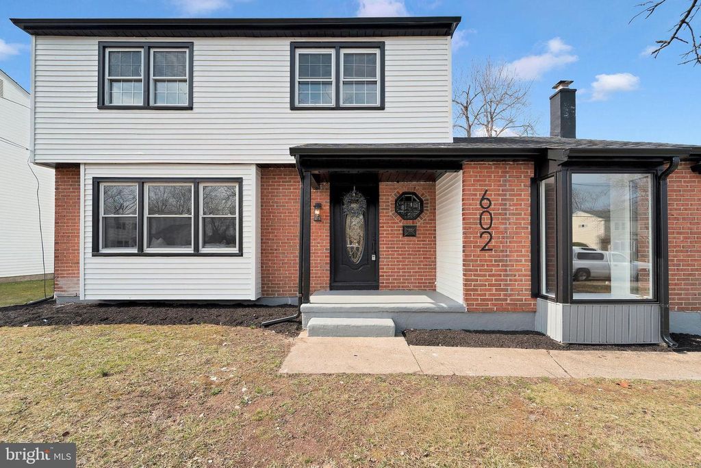 602 LINDA AVE, Blackwood, NJ 08012