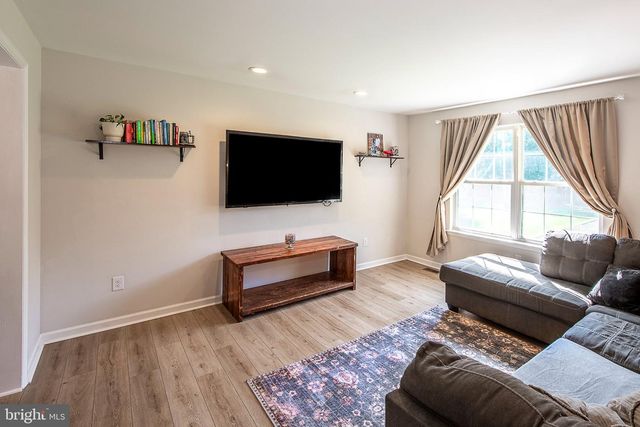 731 PENNSYLVANIA AVE, Franklinville, NJ 08322