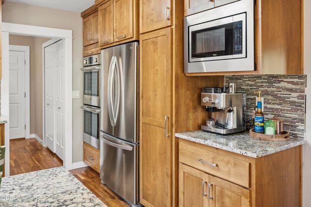 61325 Victory Loop, Bend, OR 97702