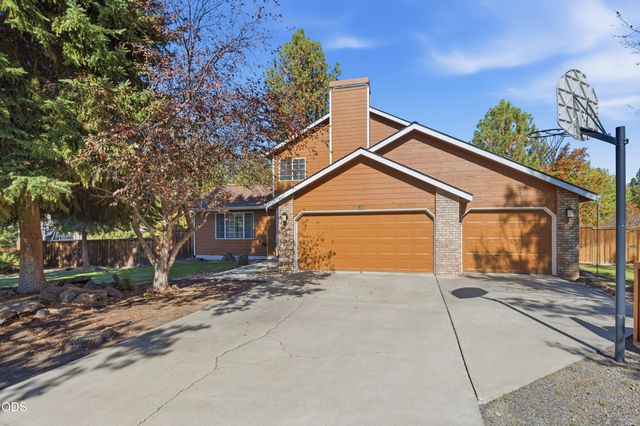 61325 Victory Loop, Bend, OR 97702