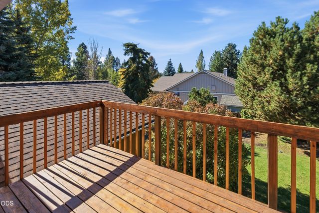 61325 Victory Loop, Bend, OR 97702