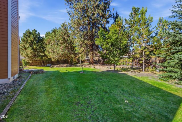 61325 Victory Loop, Bend, OR 97702