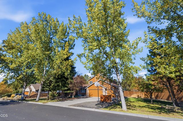 61325 Victory Loop, Bend, OR 97702