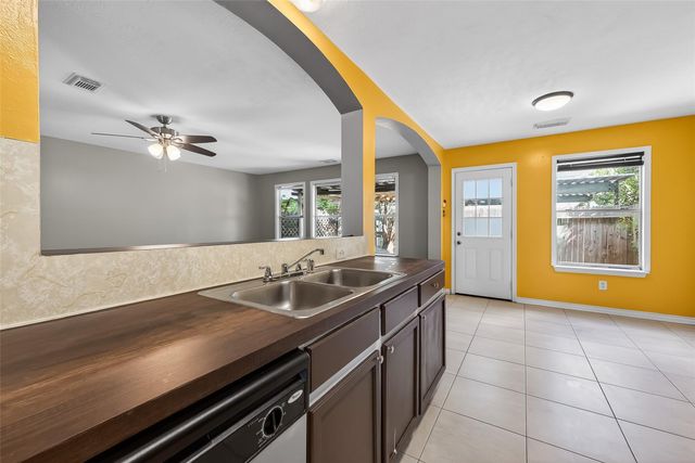 11735 Alief Clodine Road Road 50, Houston, TX 77072