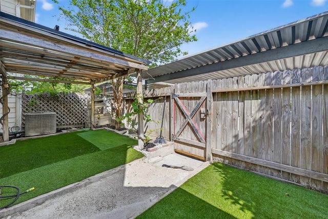 11735 Alief Clodine Road Road 50, Houston, TX 77072