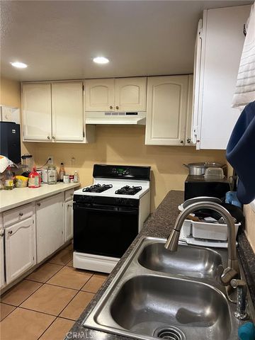 9709 Maie Avenue, Los Angeles, CA 90002