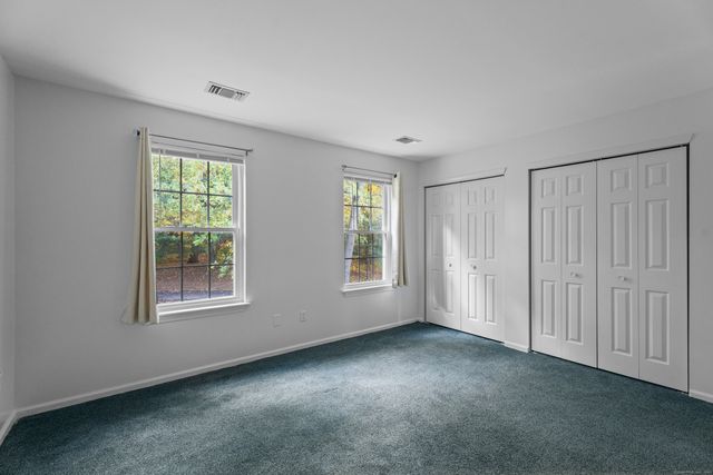 213 Oakland Street APT D, Manchester, CT 06042