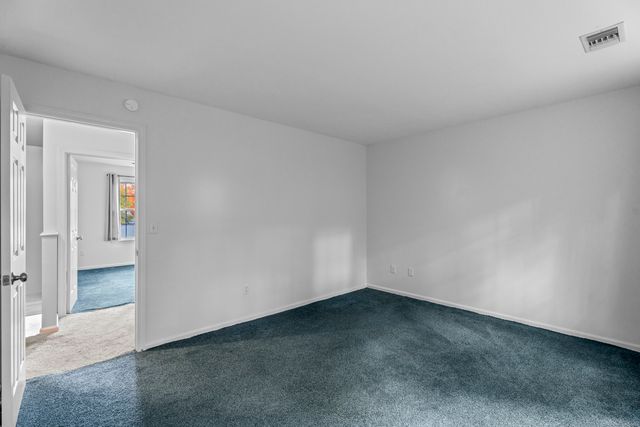 213 Oakland Street APT D, Manchester, CT 06042