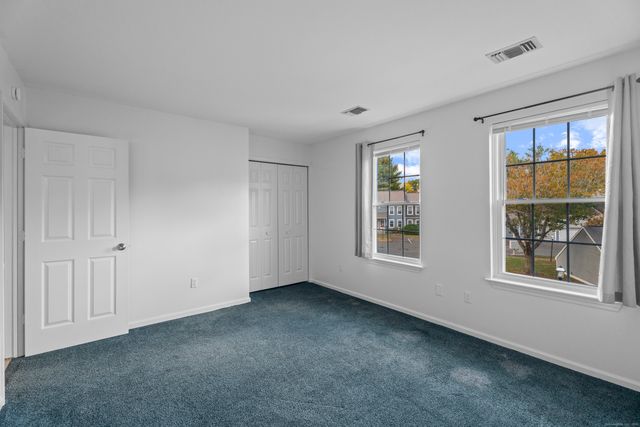 213 Oakland Street APT D, Manchester, CT 06042