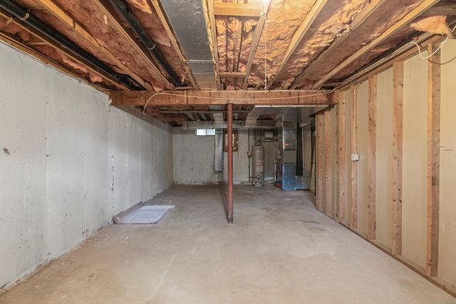 213 Oakland Street APT D, Manchester, CT 06042