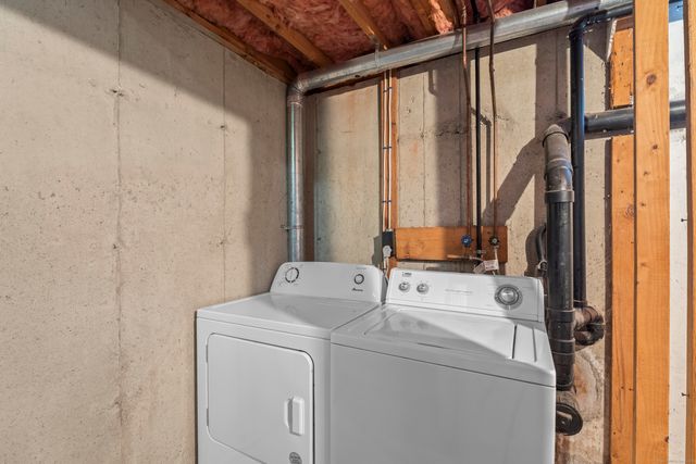 213 Oakland Street APT D, Manchester, CT 06042