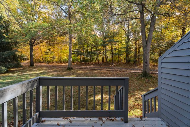 213 Oakland Street APT D, Manchester, CT 06042