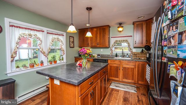 154 BLACK BARREN RD, Peach Bottom, PA 17563