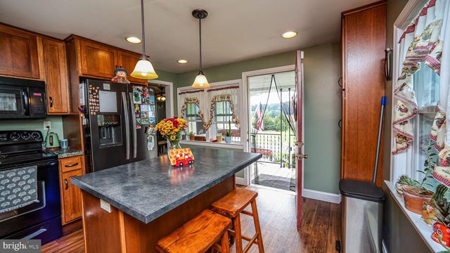 154 BLACK BARREN RD, Peach Bottom, PA 17563