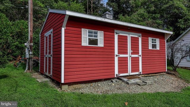 154 BLACK BARREN RD, Peach Bottom, PA 17563