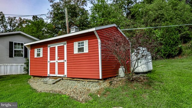 154 BLACK BARREN RD, Peach Bottom, PA 17563