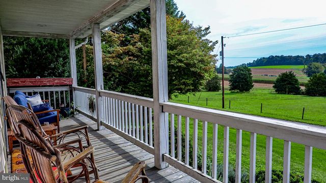 154 BLACK BARREN RD, Peach Bottom, PA 17563