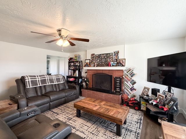 5774 S 2200 W, Roy, UT 84067