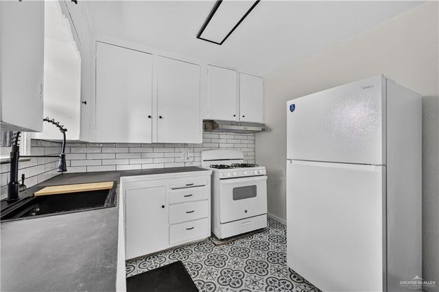 1704 Redwood Avenue, Mcallen, TX 78501