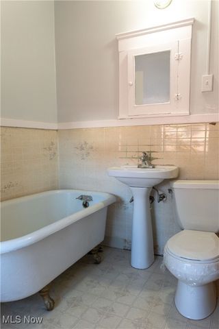 3569 W 136th Street, Cleveland, OH 44111