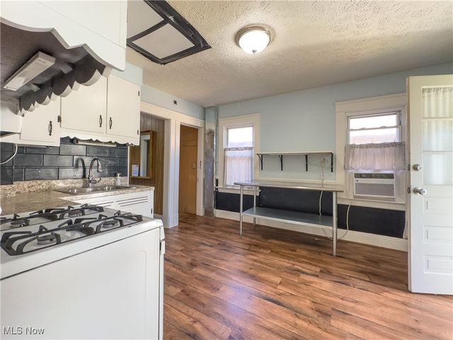 3569 W 136th Street, Cleveland, OH 44111