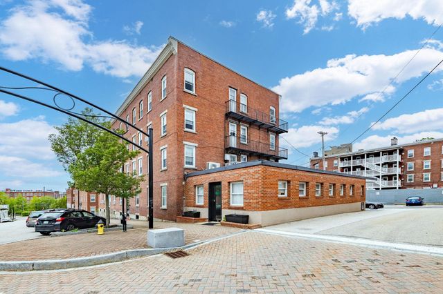 67 Stark Street, Manchester, NH 03101