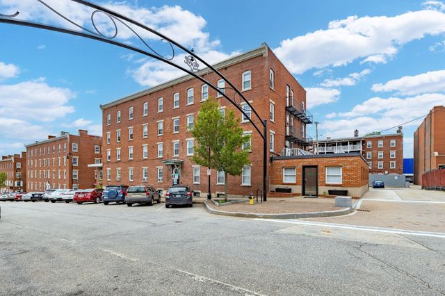 67 Stark Street, Manchester, NH 03101